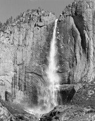 Upper Yosemite Falls, California, U.S.A.
INFO