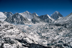 Ghiacciaio Principale di Rongbuk e Pumori (7.161 m), Tibet