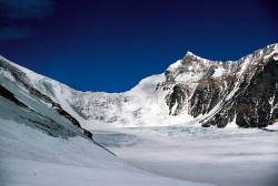 The Everest North Col (7.000 m) and the Changtse (7.543 m) as seen from Rapiu-La, Tibet