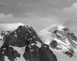 Piz Cambrena e Piz Trovat, Tramonto, Gruppo del Bernina, Svizzera
INFO