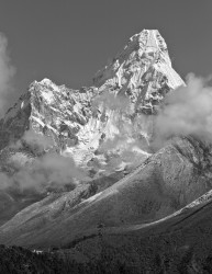 Ama Dablam e Monastero di Tengboche, Himalaya, Nepal
INFO