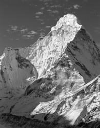 Ama Dablam, Parete Nord-Est, Himalaya, Nepal
INFO