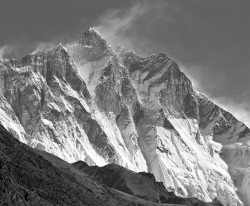 Lhotse, Parete Sud, Bufera, Himalaya, Nepal
INFO