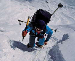 Christian Kuntner durante la scalata del Manaslu (8.163 m), Nepal