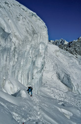 Christian Kuntner climbing Manaslu (8.163 m), Nepal