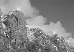 Precipizio degli Asteroidi, Val di Mello, Italia
INFO