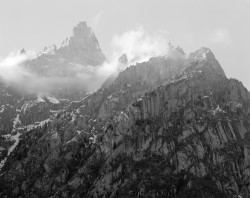 Cima del Cavalcorto, Tramonto, Val Masino, Italia
INFO