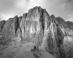 Marmolada, Versante Meridionale da Passo Ombretta, Dolomiti, Italia
INFO