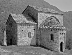 Abbazia di S. Pietro al Monte, Oratorio di S. Benedetto, Civate, Italia
INFO